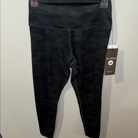 Glyder Women’s Dark Green & Black Camouflage Leggings - Picture 3 of 7